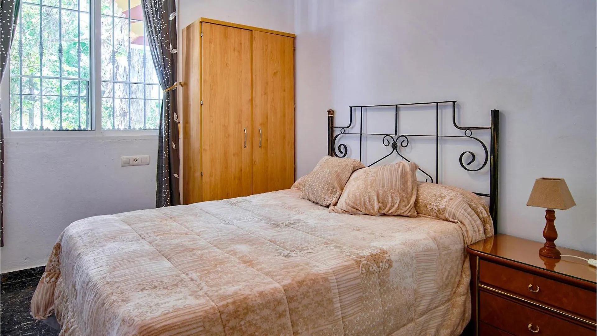 Cozy Home In Dona Mencia With Wifi 0*,  Spain
